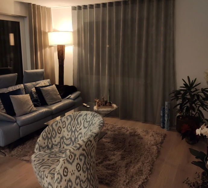 Gmütliche Stimmung mit Licht im Wohnzimmer – 3inDesign Schaffhausen